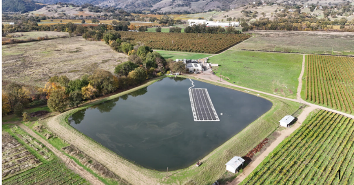 Biến mái nhà và ao cá thành “nhà máy điện”: Chủ trang trại nho Mỹ tiết kiệm hàng chục nghìn USD mỗi năm